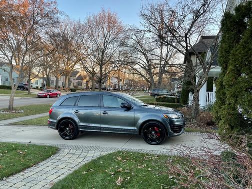 Gray 2015 Audi Q7 3.0T S line Prestige