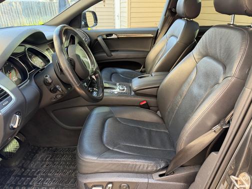 Gray 2015 Audi Q7 3.0T S line Prestige