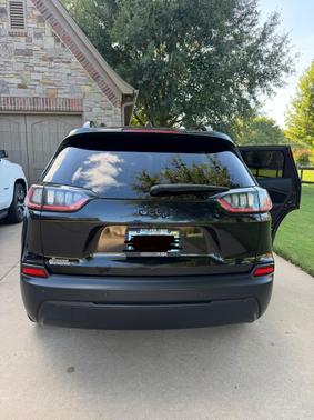 Black 2019 Jeep Cherokee Latitude Plus
