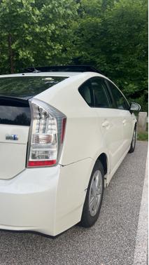 2010 Toyota Prius III