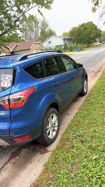 Black 2017 Ford Escape SE