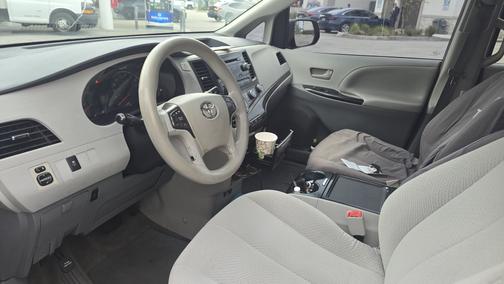2012 Toyota Sienna LE