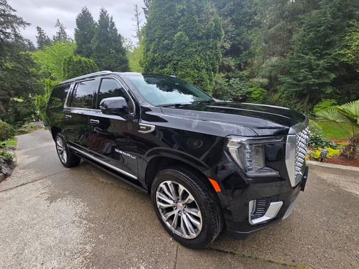 Black 2021 GMC Yukon XL Denali
