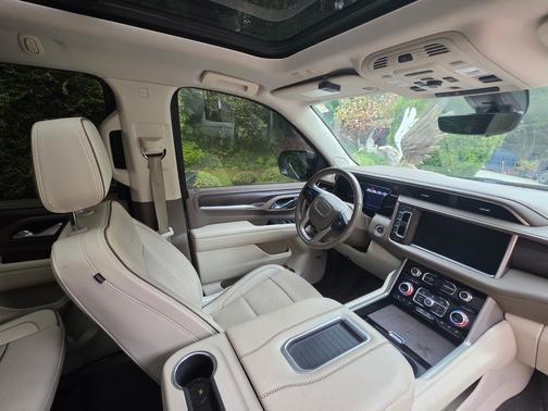 Black 2021 GMC Yukon XL Denali