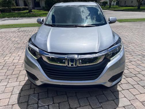 Silver 2019 Honda HR-V LX