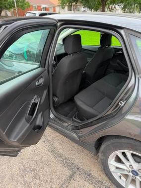 Gray 2018 Ford Focus SE