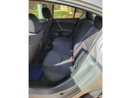 2013 Mazda Mazda3 i Sport
