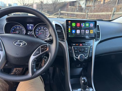 2017 Hyundai Elantra GT Base