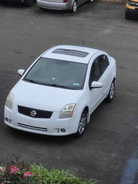 White 2009 Nissan Sentra 2.0 SL