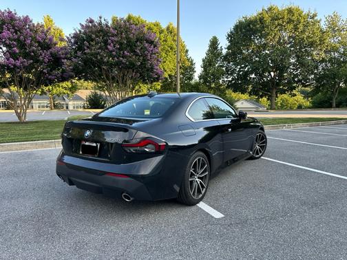 2022 BMW 230 i