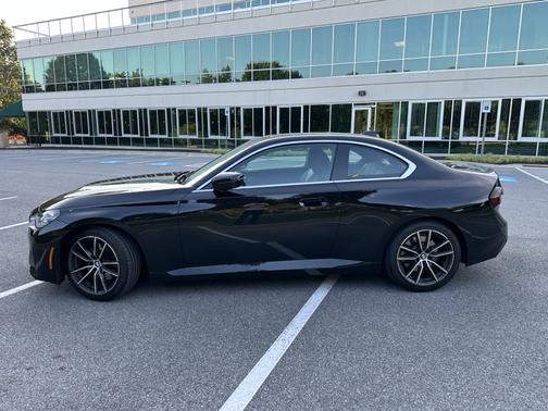 2022 BMW 230 i