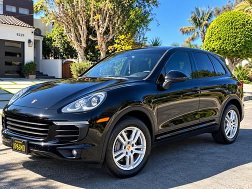 Black 2016 Porsche Cayenne Cayenne
