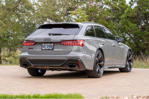 2022 Audi RS 6 Avant 4.0T
