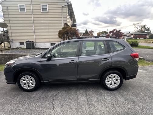 2023 Subaru Forester Base