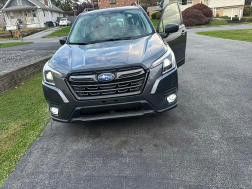 2023 Subaru Forester Base