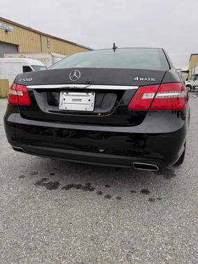Black 2010 Mercedes-Benz E-Class E 550 4MATIC