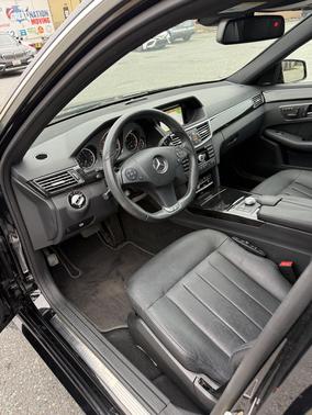Black 2010 Mercedes-Benz E-Class E 550 4MATIC
