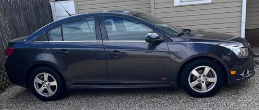 Gray 2014 Chevrolet Cruze 1LT
