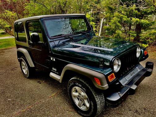Green 2005 Jeep Wrangler X
