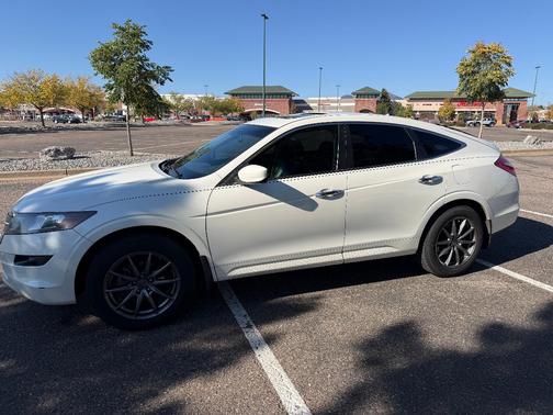 White 2010 Honda Accord Crosstour EX-L