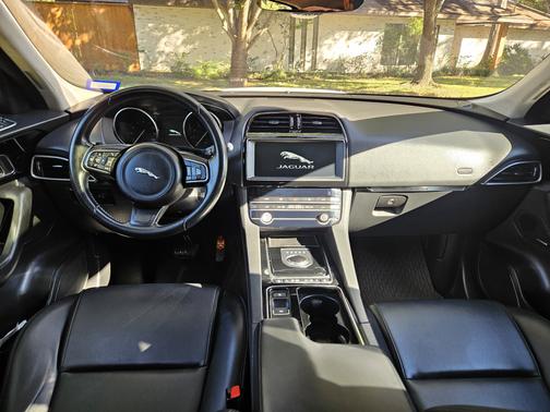 2020 Jaguar F-PACE 25t Premium