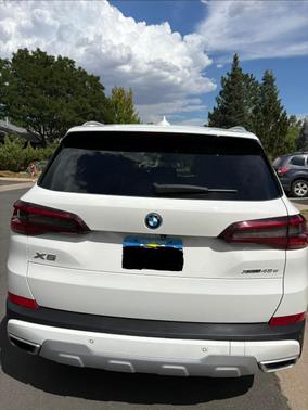 White 2022 BMW X5 PHEV xDrive45e