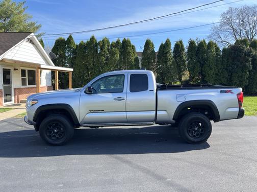 2023 Toyota Tacoma SR5