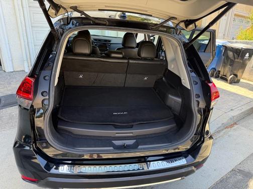 Black 2018 Nissan Rogue Hybrid SL