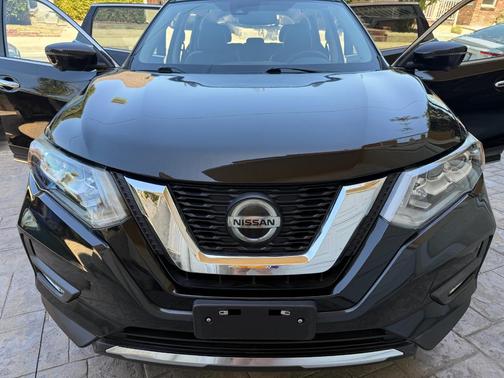 Black 2018 Nissan Rogue Hybrid SL