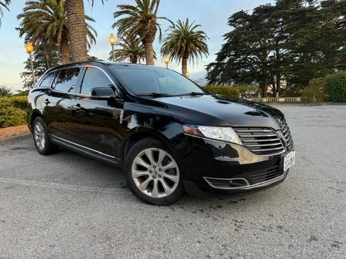 Black 2019 Lincoln MKT Reserve