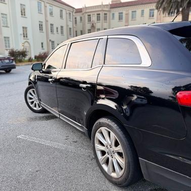 Black 2019 Lincoln MKT Reserve