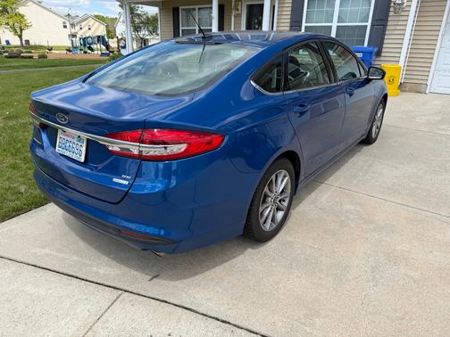 Blue 2017 Ford Fusion SE