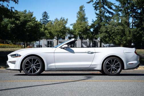2022 Ford Mustang EcoBoost Premium