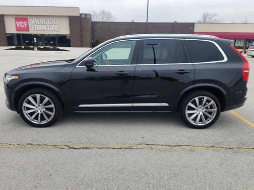 Black 2023 Volvo XC90 B6 Plus 6 Passenger