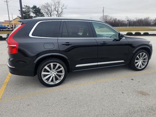 Black 2023 Volvo XC90 B6 Plus 6 Passenger