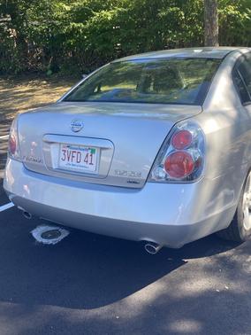 Silver 2006 Nissan Altima 3.5 SE