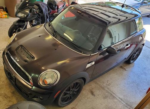 Photo 5 of 30 of 2011 MINI Cooper S Base