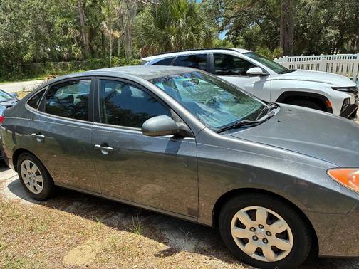 Gray 2008 Hyundai ELANTRA SE
