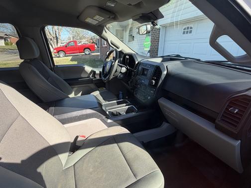 White 2019 Ford F-150 XL
