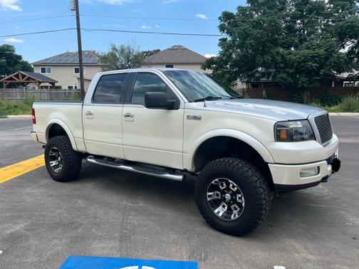 2005 Ford F-150 XLT SuperCrew