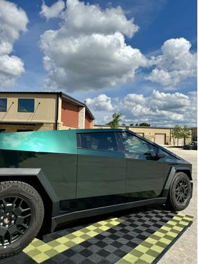 2024 Tesla Cybertruck AWD