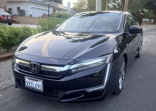 Black 2018 Honda Clarity Plug-In Hybrid Touring
