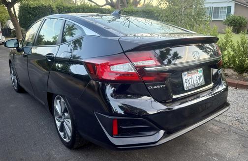 Black 2018 Honda Clarity Plug-In Hybrid Touring