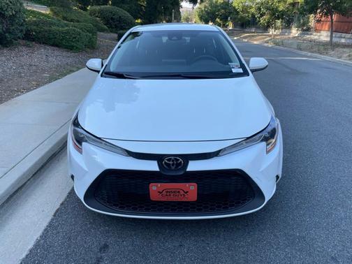 White 2020 Toyota Corolla LE
