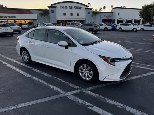 White 2020 Toyota Corolla LE