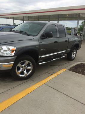 Photo 1 of 4 of 2008 Dodge Ram 1500 SLT Quad Cab