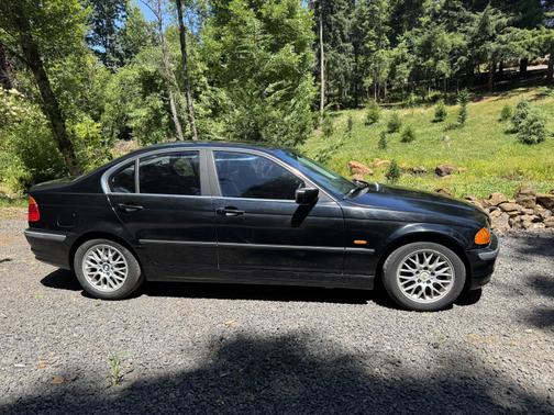 1999 BMW 328 i