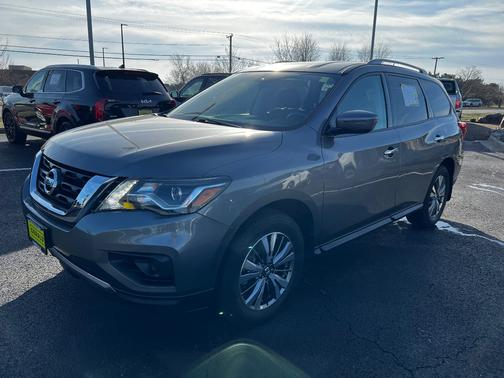 2018 Nissan Pathfinder S