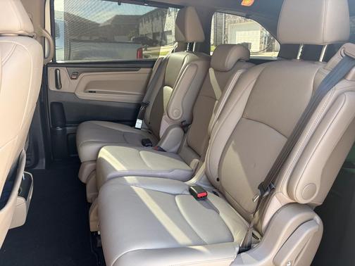 White 2020 Honda Odyssey EX-L