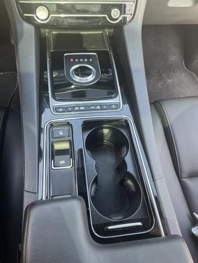 2020 Jaguar F-PACE 25t Premium